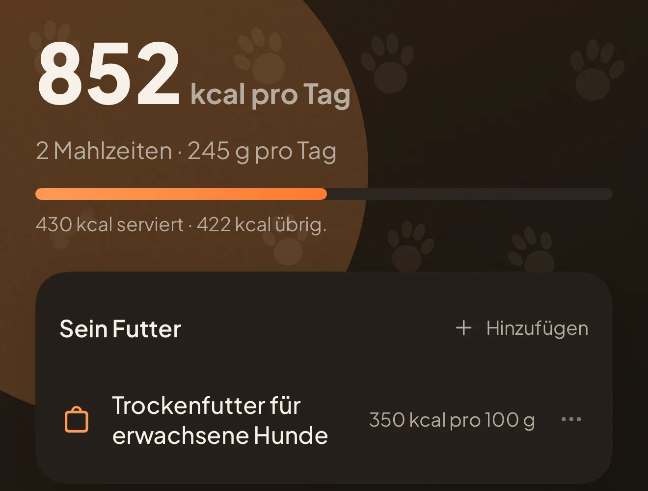 Die Ration in der App: 852 kcal am Tag, zwei Mahlzeiten, 245 g am Tag, davon 430 kcal schon serviert, und das Futter, mit dem gerechnet wird.